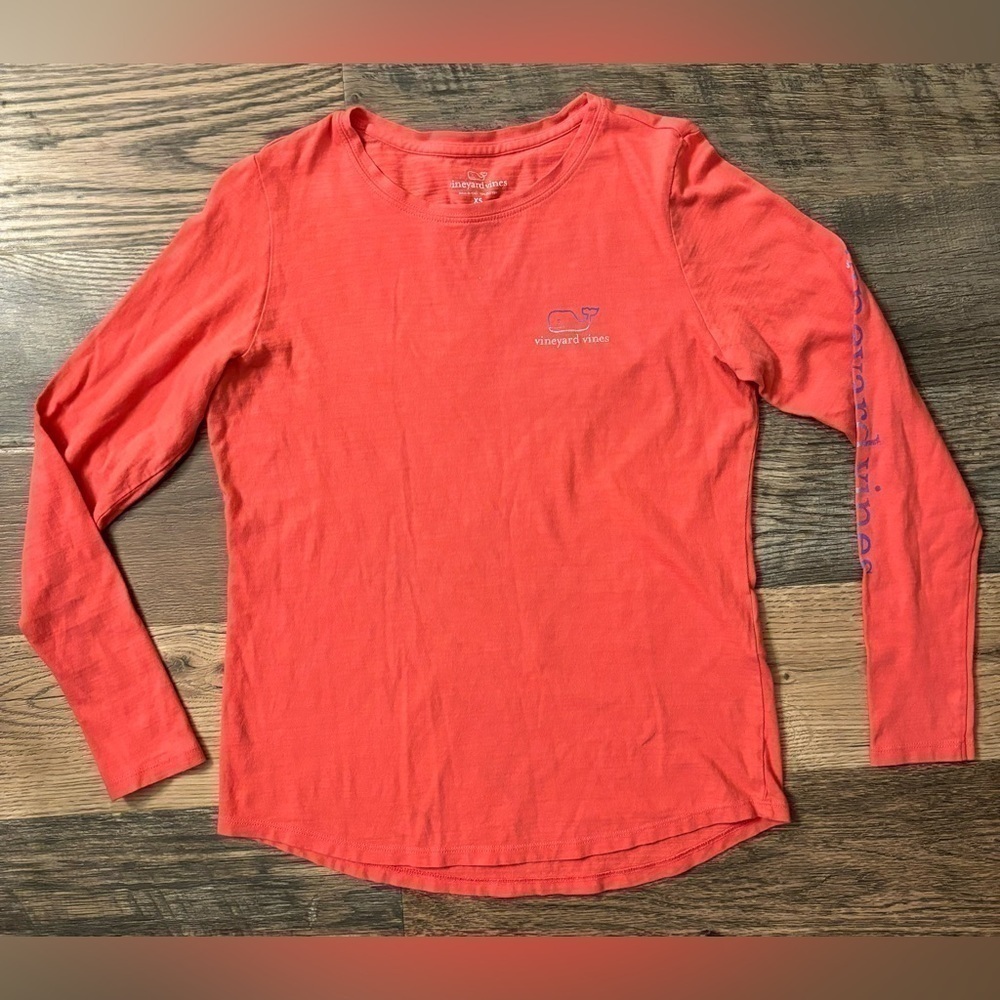 Vineyard Vines Orange Shirt Whale Graphic Long Sleeve Crew Neck Size Extra Small